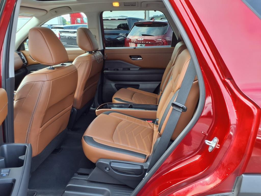 used 2023 Nissan Pathfinder car, priced at $36,518