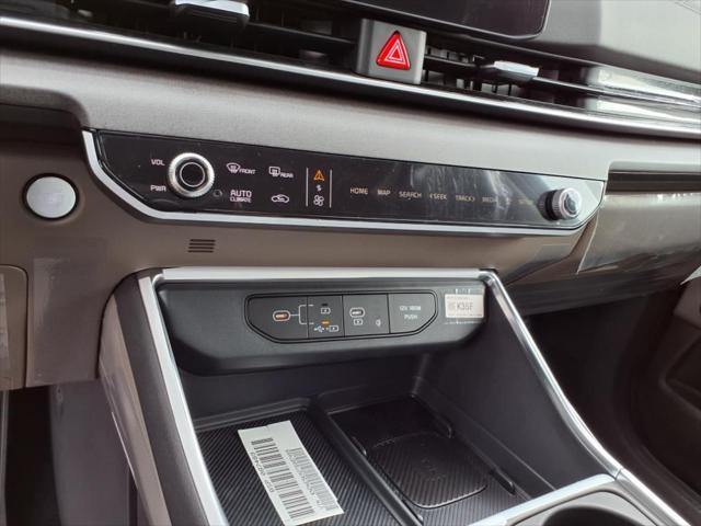 new 2026 Kia Carnival Hybrid car, priced at $48,303