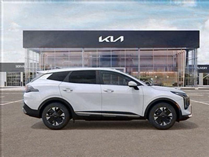 new 2026 Kia Sportage Hybrid car, priced at $31,590