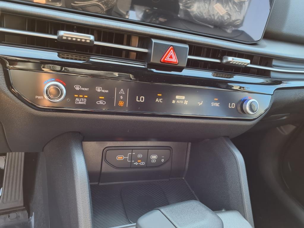 new 2026 Kia Sportage car, priced at $37,690