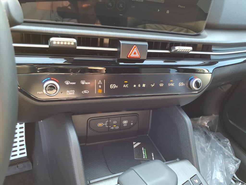 new 2026 Kia Sportage car, priced at $40,299