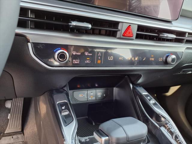 new 2025 Kia Sorento car, priced at $38,112