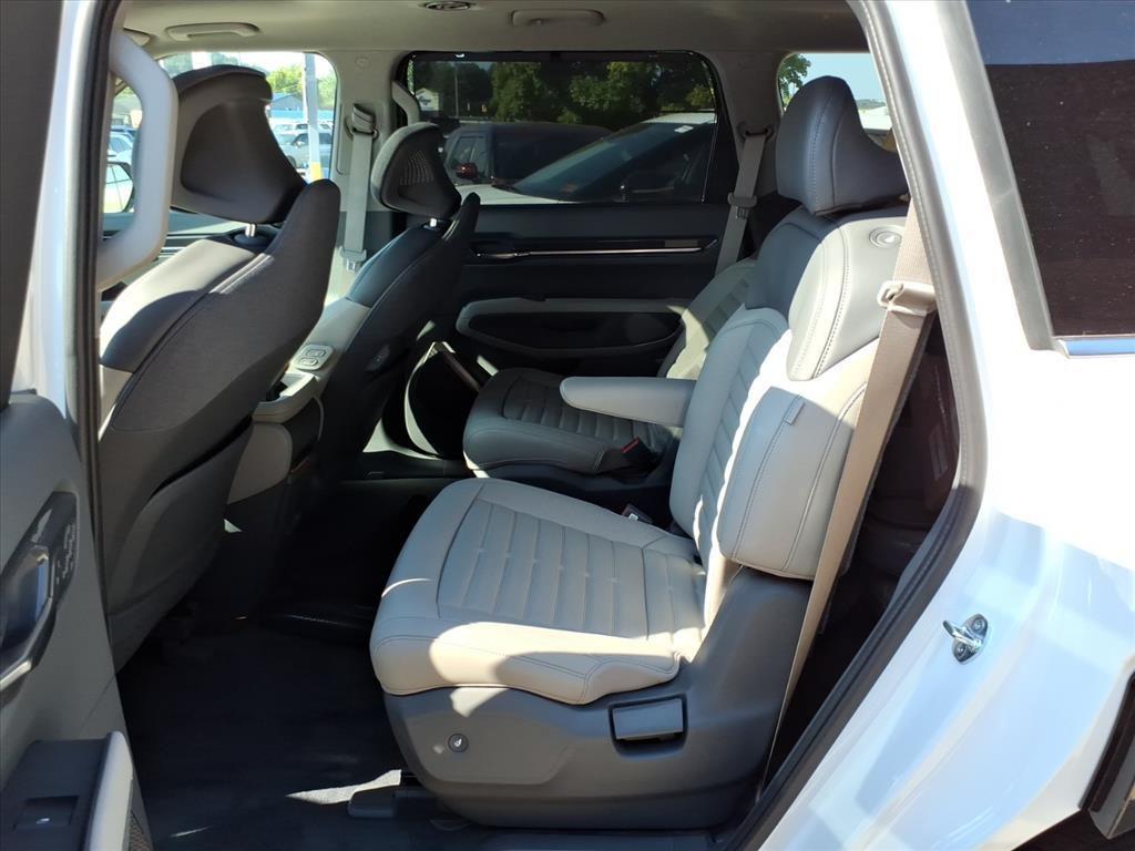 new 2026 Kia EV9 car, priced at $70,261
