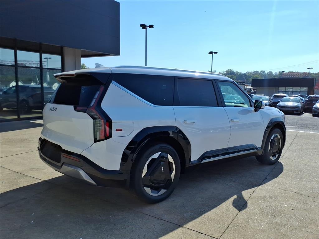 new 2026 Kia EV9 car, priced at $70,261