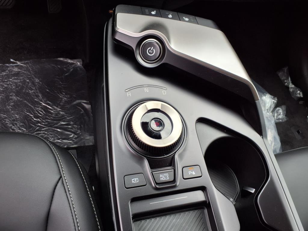 new 2025 Kia EV6 car, priced at $53,455