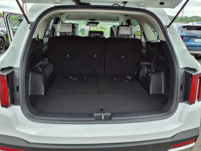 new 2025 Kia Sorento car, priced at $37,709