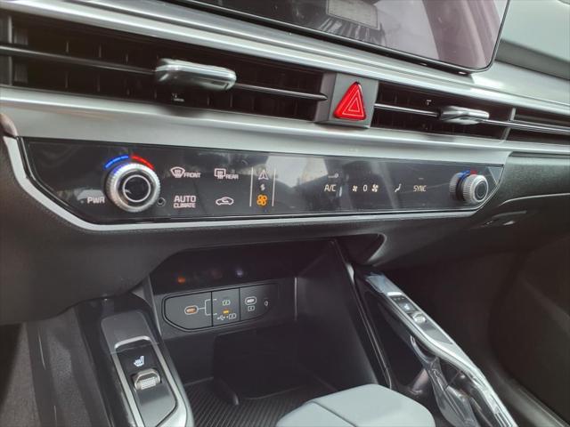 new 2025 Kia Sorento car, priced at $37,709
