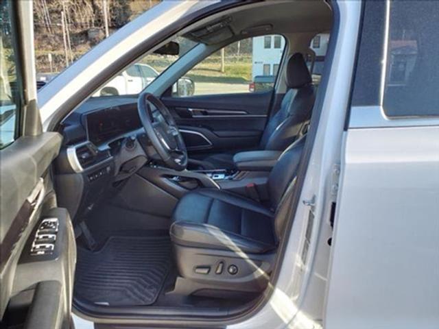 used 2023 Kia Telluride car, priced at $37,891