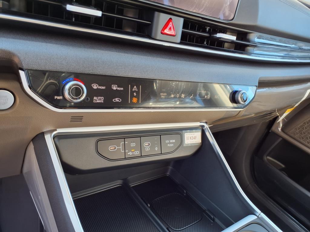 new 2026 Kia Carnival Hybrid car, priced at $44,130