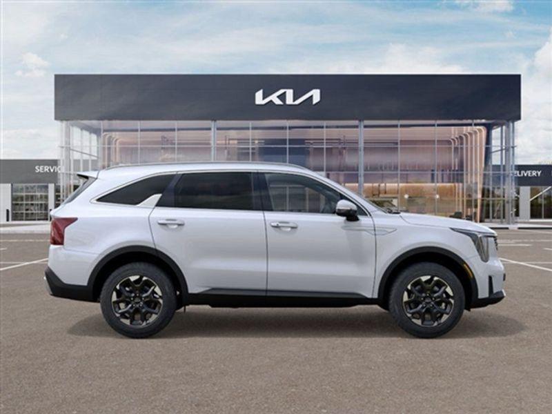 new 2025 Kia Sorento car, priced at $38,287