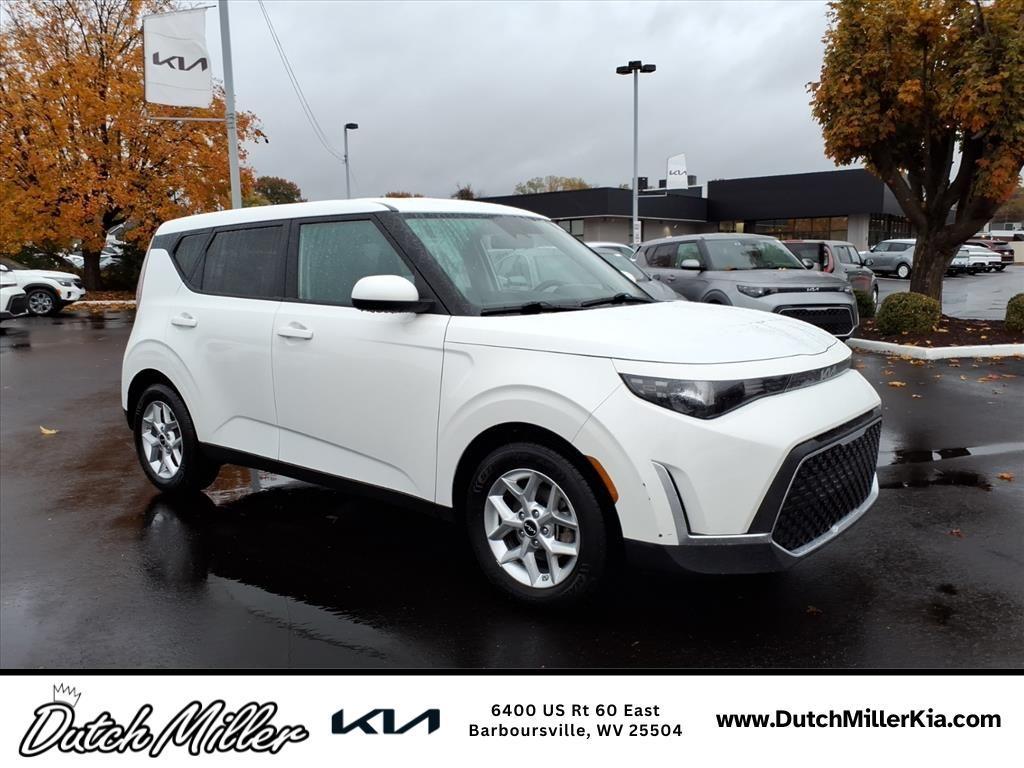 used 2024 Kia Soul car, priced at $14,889
