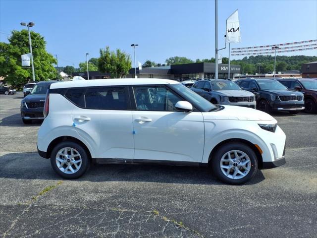 new 2025 Kia Soul car, priced at $22,199