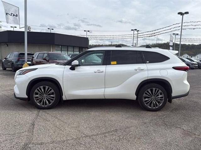 used 2021 Toyota Highlander car, priced at $38,991