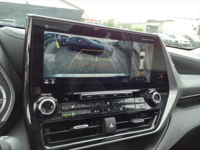used 2021 Toyota Highlander car, priced at $38,890