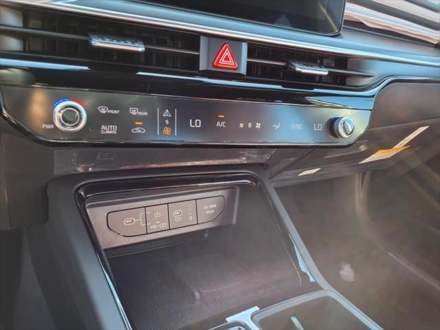 new 2025 Kia K5 car, priced at $31,294