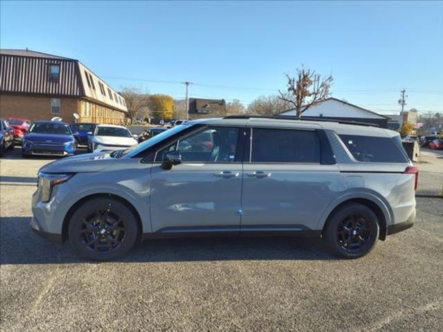 new 2025 Kia Carnival Hybrid car, priced at $57,455