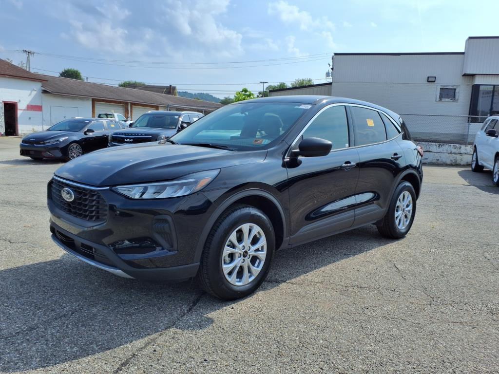used 2024 Ford Escape car, priced at $24,650