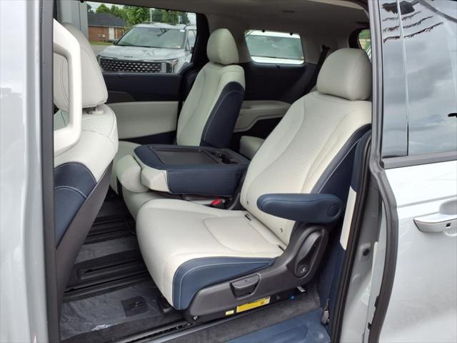 new 2026 Kia Carnival Hybrid car, priced at $53,612