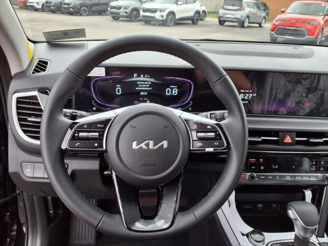 new 2025 Kia Seltos car, priced at $28,172
