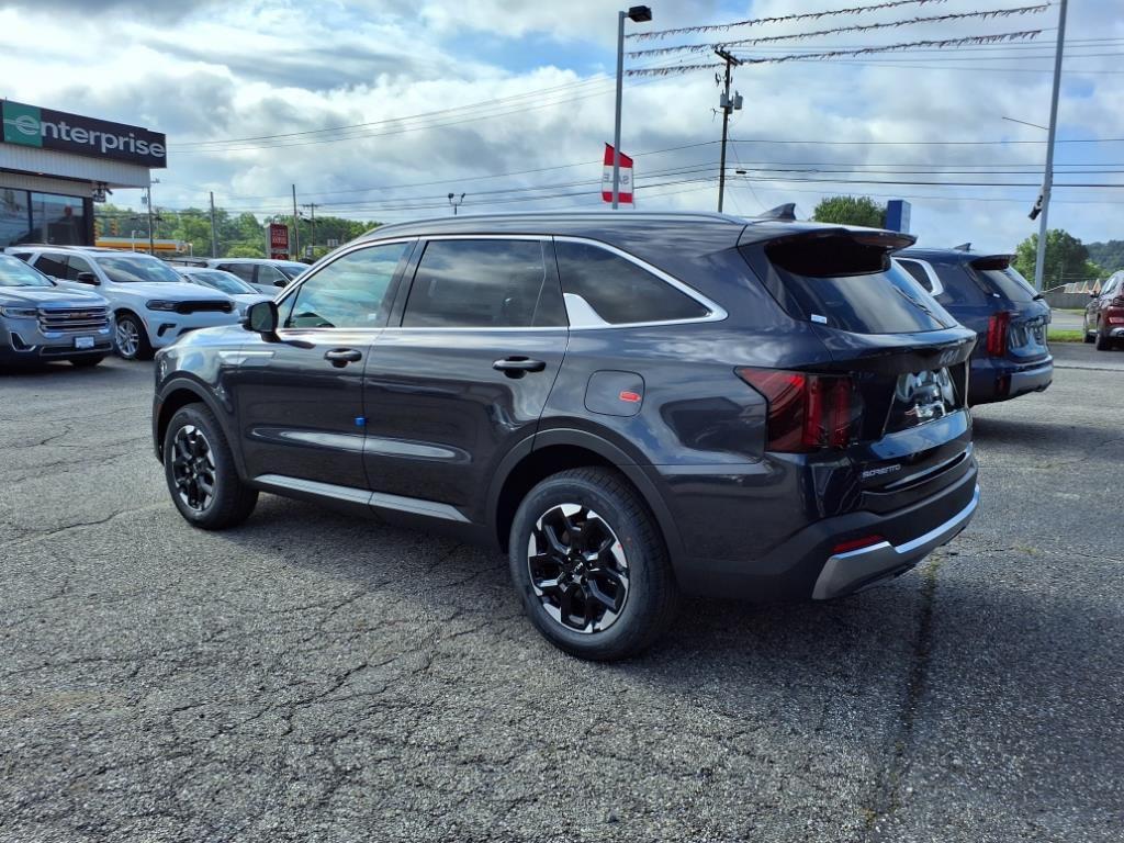 new 2025 Kia Sorento car, priced at $37,728