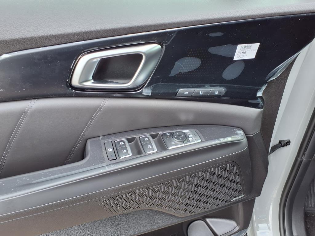 new 2026 Kia Carnival car, priced at $51,161