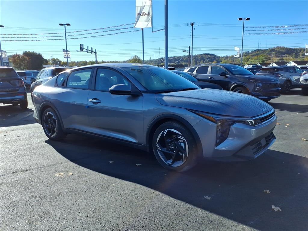 new 2025 Kia K4 car, priced at $24,627