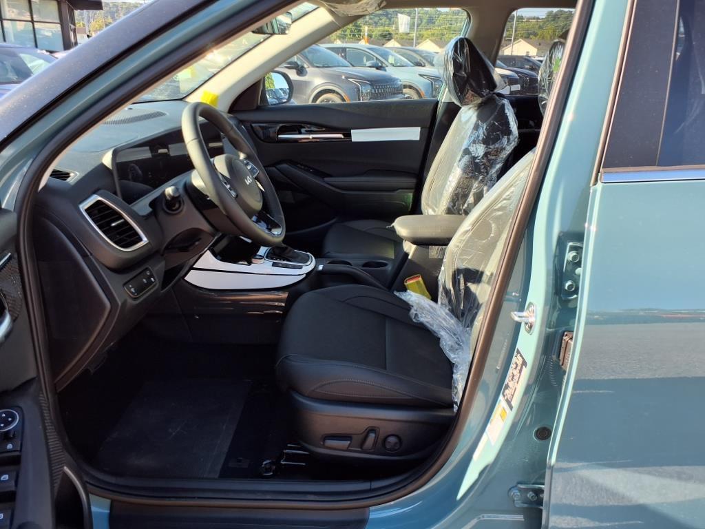 new 2026 Kia Seltos car, priced at $30,523