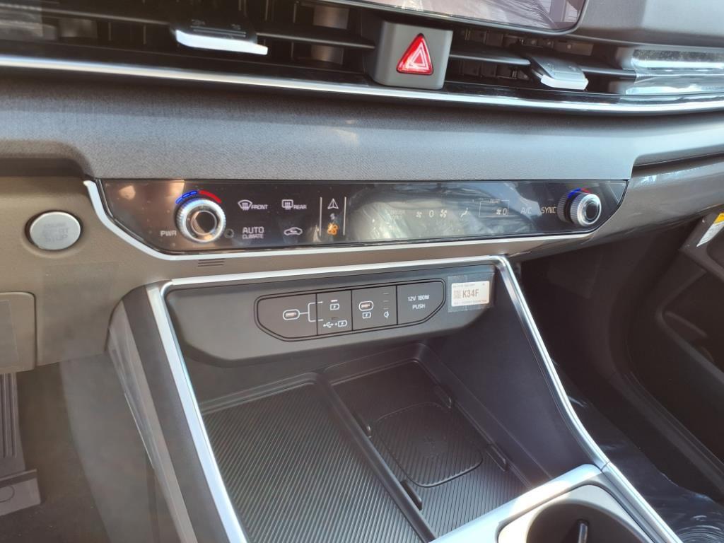 new 2026 Kia Carnival Hybrid car, priced at $44,589