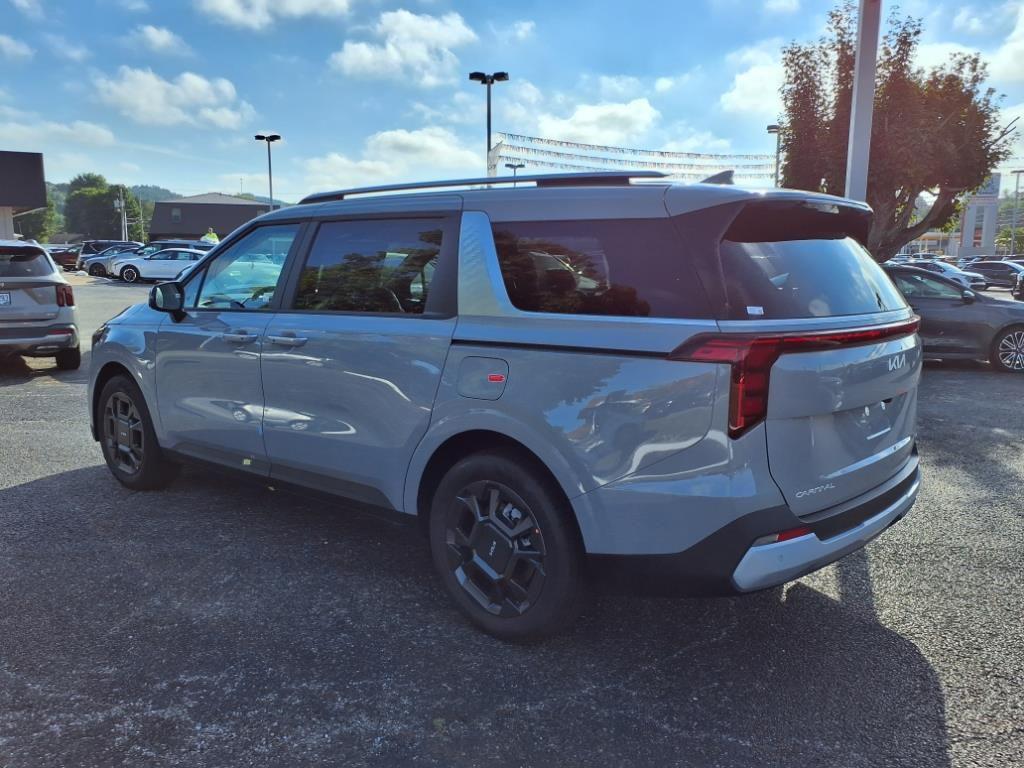 new 2026 Kia Carnival Hybrid car, priced at $44,589