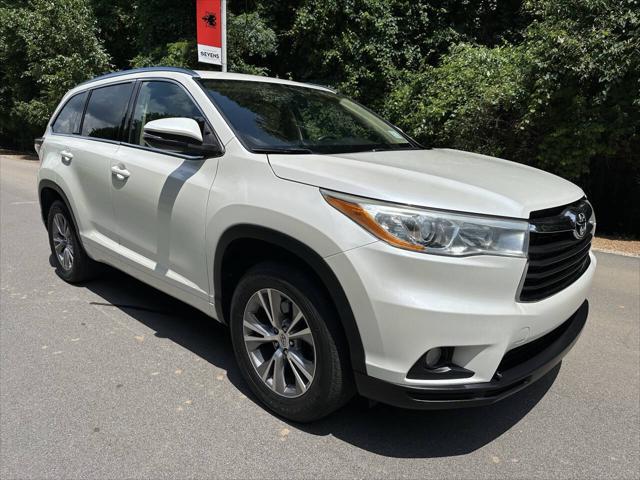 used 2014 Toyota Highlander car, priced at $14,495