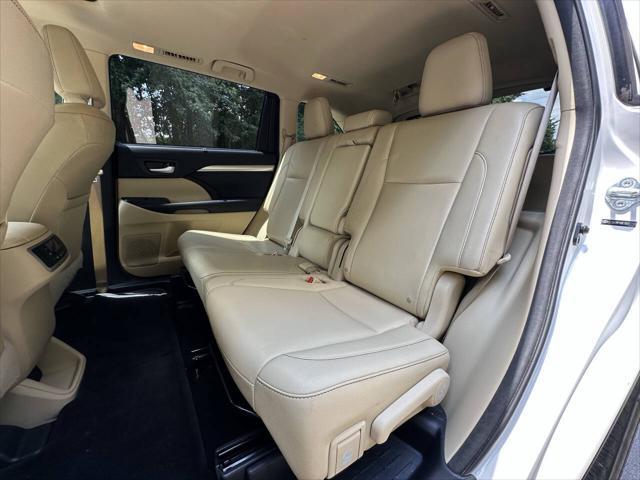 used 2014 Toyota Highlander car, priced at $14,495