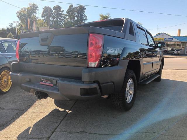 used 2004 Chevrolet Avalanche car, priced at $32,500