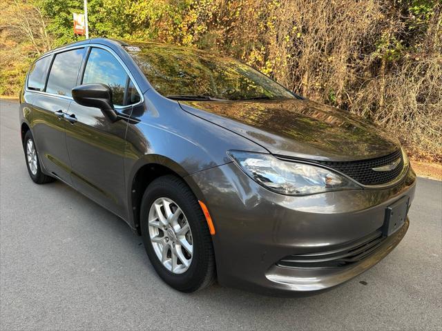 used 2018 Chrysler Pacifica car, priced at $14,995