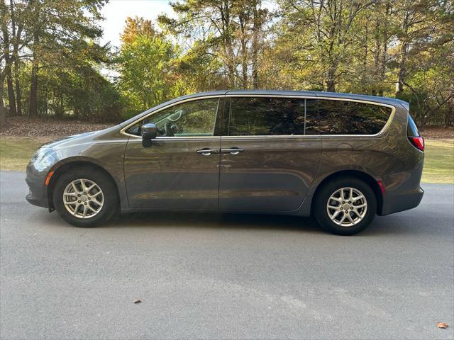 used 2018 Chrysler Pacifica car, priced at $14,995