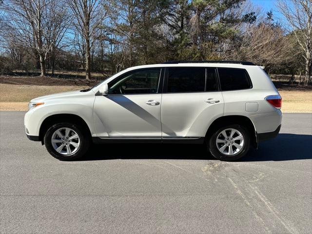 used 2011 Toyota Highlander car, priced at $15,295