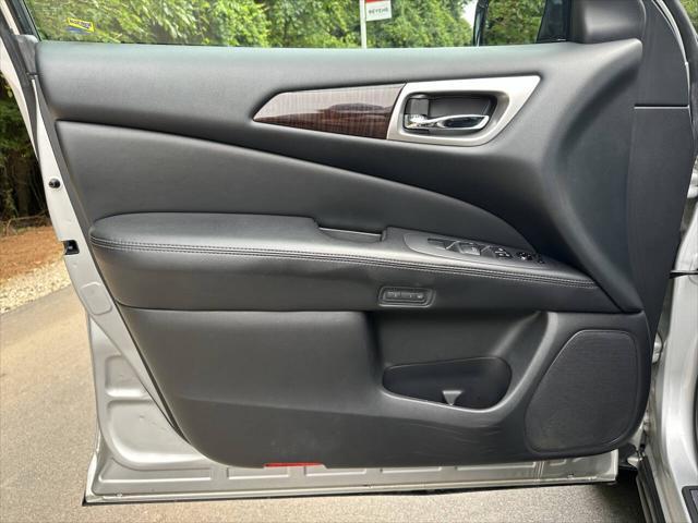 used 2014 Nissan Pathfinder car, priced at $11,495