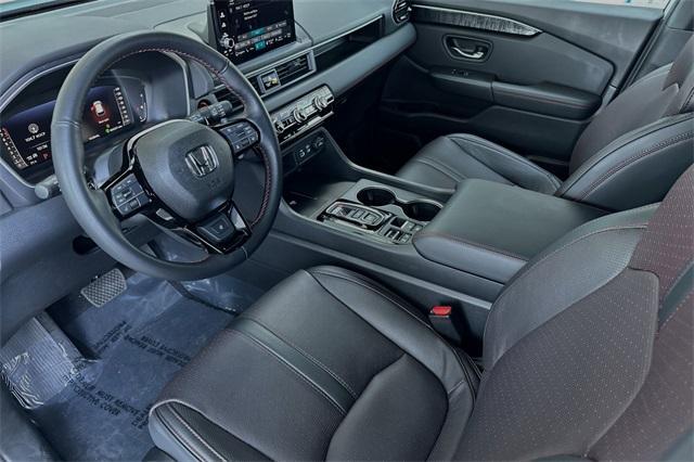 used 2025 Honda Pilot car, priced at $52,995