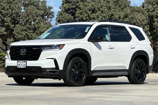 used 2025 Honda Pilot car, priced at $52,995