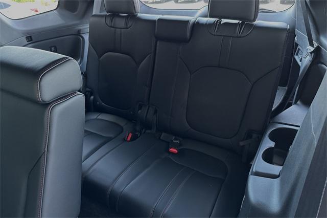used 2025 Honda Pilot car, priced at $52,995