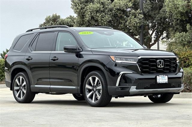 new 2025 Honda Pilot car, priced at $48,950