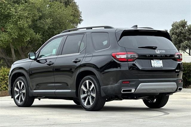 new 2025 Honda Pilot car, priced at $48,950