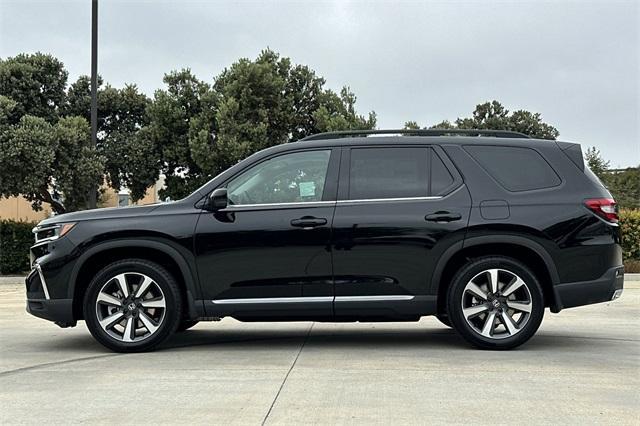 new 2025 Honda Pilot car, priced at $48,950