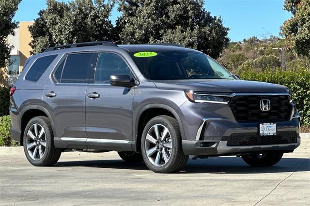 new 2025 Honda Pilot car, priced at $51,095