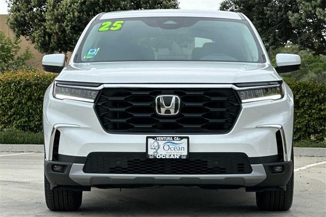 new 2025 Honda Pilot car, priced at $46,080