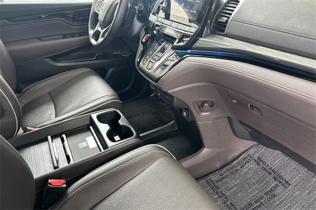 used 2023 Honda Odyssey car, priced at $42,999