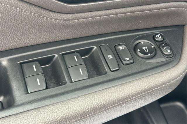 used 2023 Honda Odyssey car, priced at $42,999