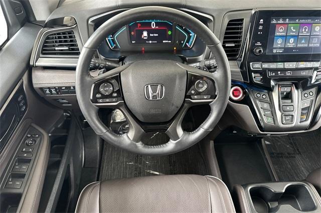 used 2023 Honda Odyssey car, priced at $42,999