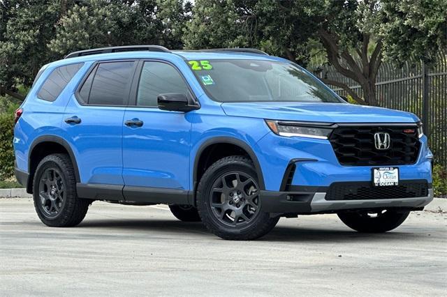 new 2025 Honda Pilot car, priced at $51,305