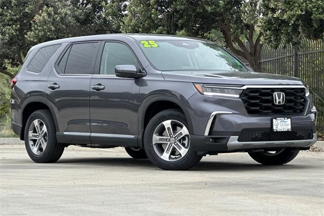 new 2025 Honda Pilot car, priced at $44,895