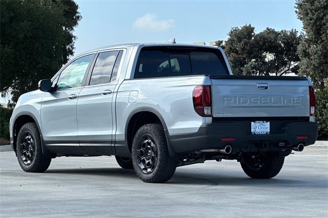 new 2025 Honda Ridgeline car, priced at $46,675